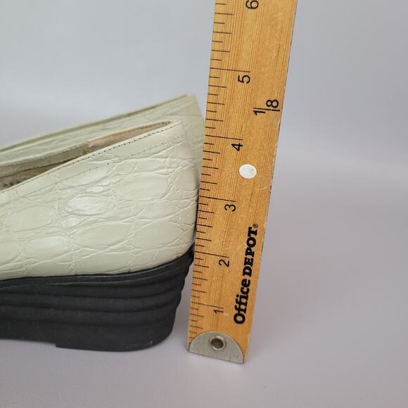 Salvatore Ferragamo Womens Wedge Flats Size 8 Narrow 2A Mint Green Croc Embossed - Picture 10 of 12